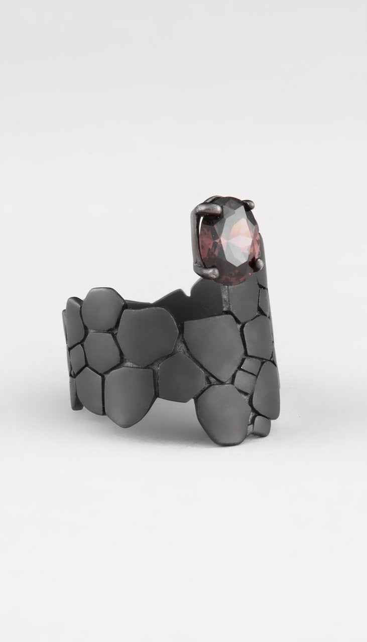 Black Crevice Stone Ring