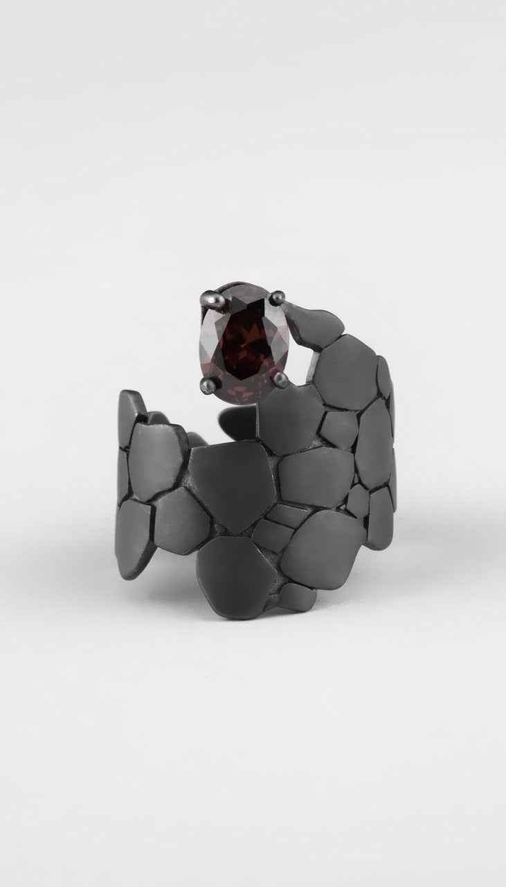 Black Crevice Stone Ring - RQ Cactus