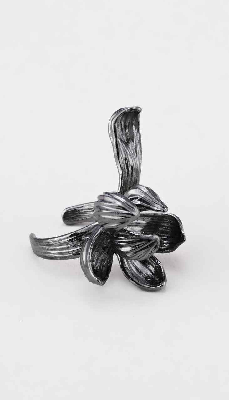 Black Magnolia Bloom Single Ear Cuff - RQ Cactus