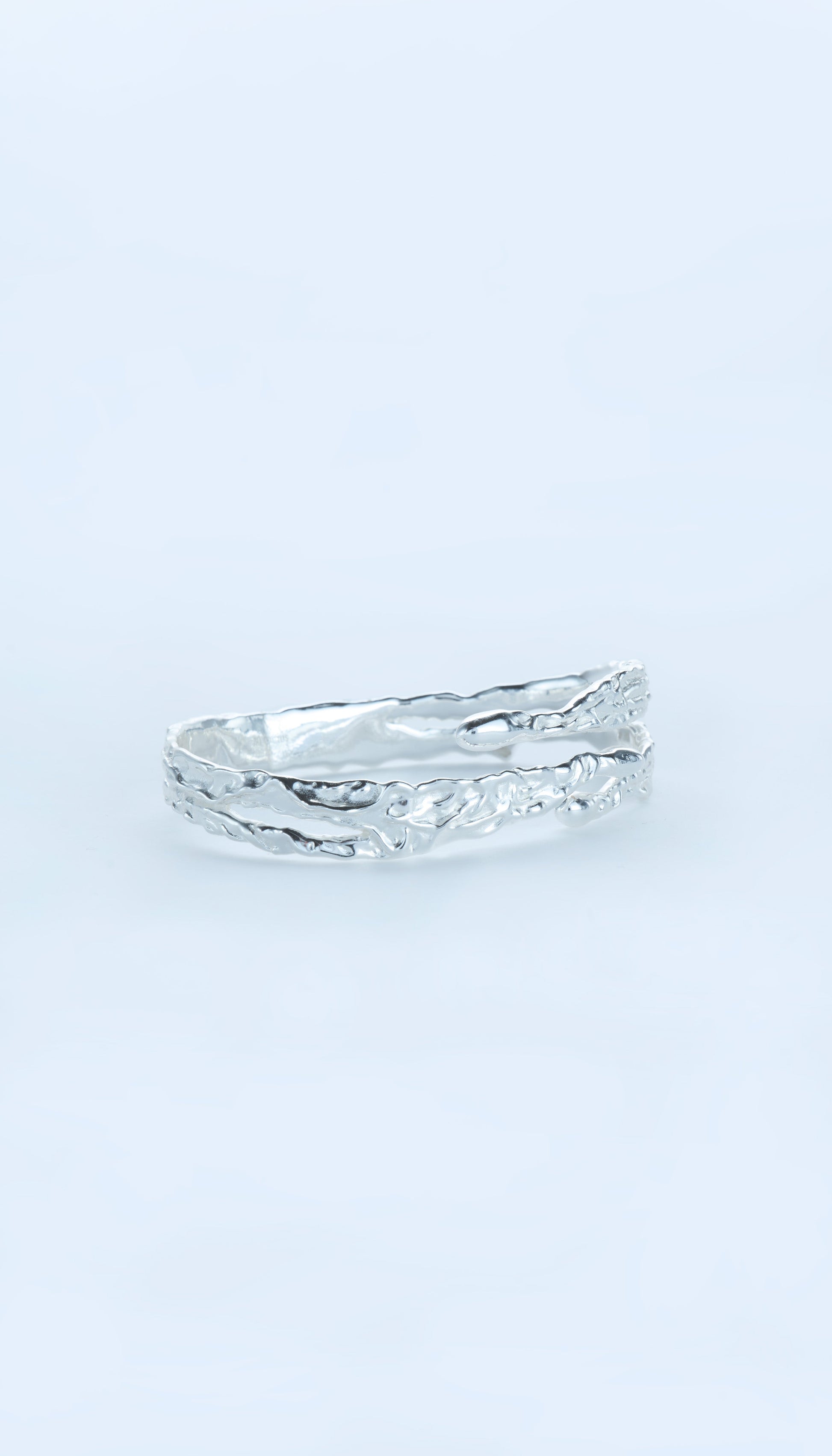 White Ethereal Tide Bracelet - RQ Cactus